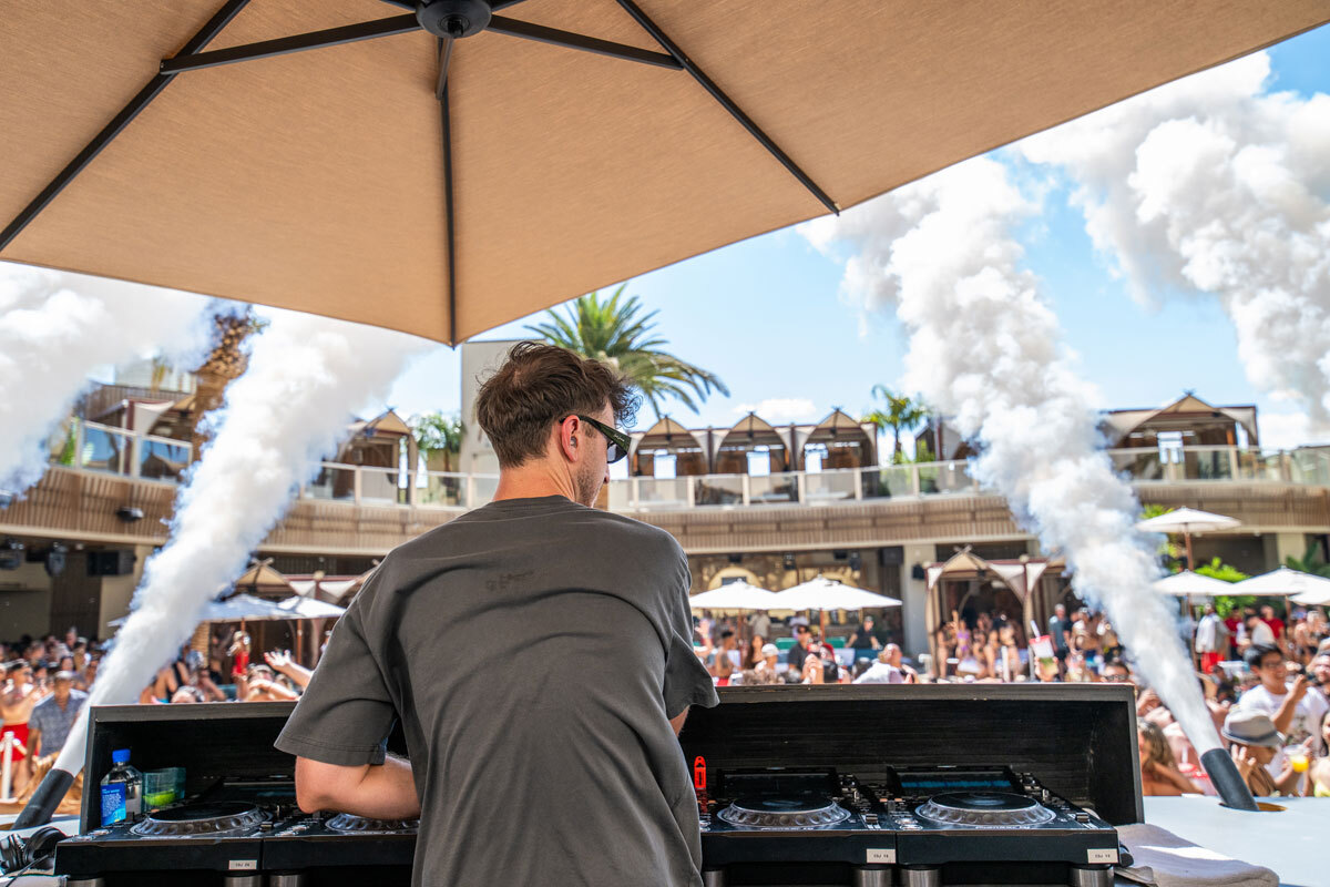 Dj at Pool Party at Resort World Las Vegas